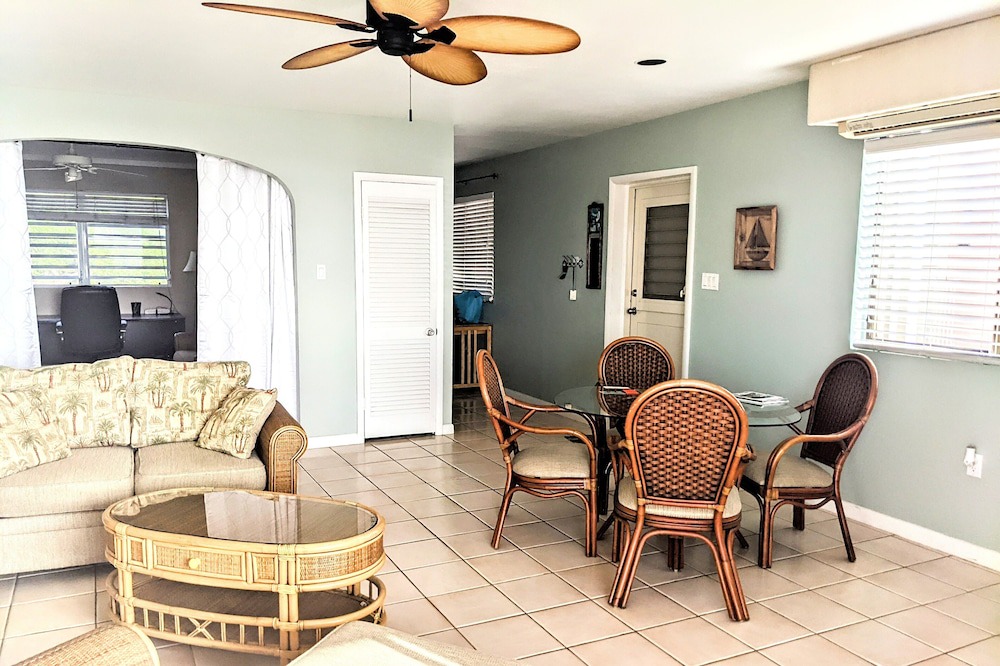 Photo of Bedroom in Estate Coakley Bay