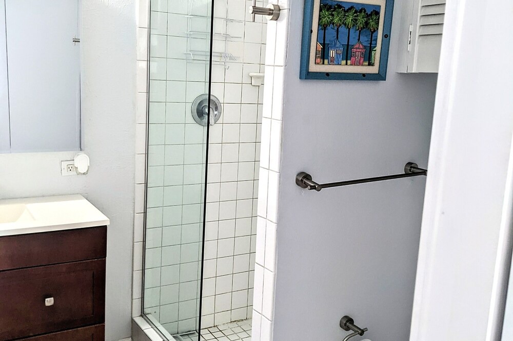 Photo of Bathroom in Estate Coakley Bay