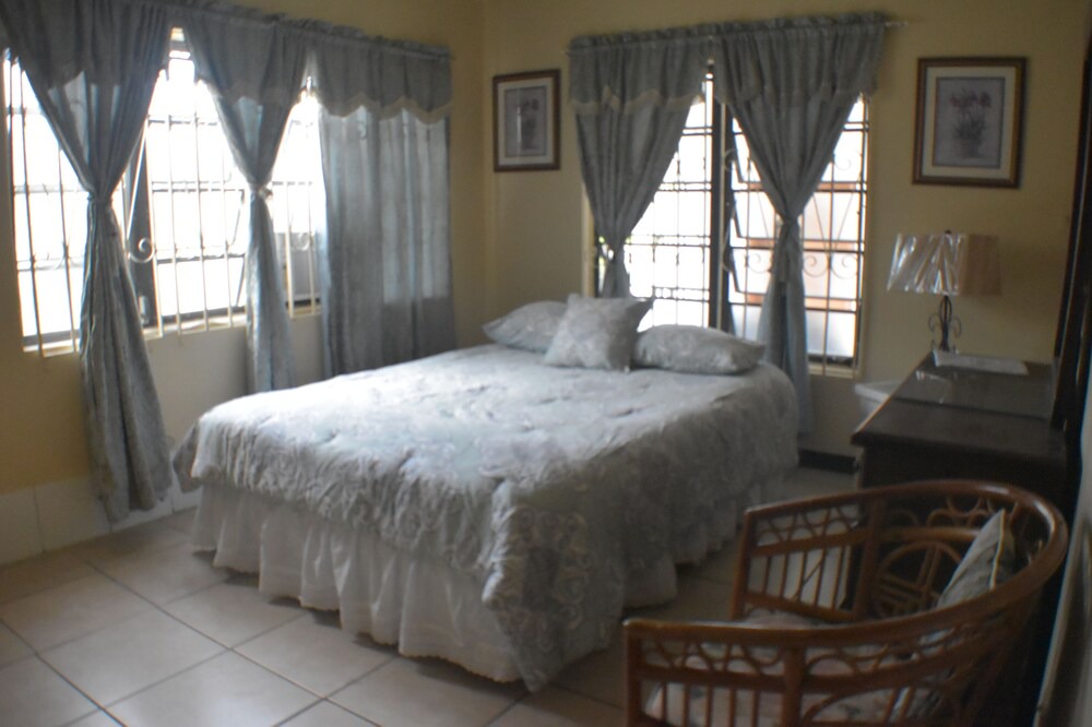 Photo of Bedroom in Benner
