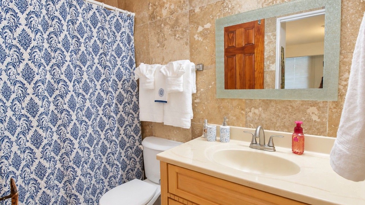 Photo of Bathroom in Orange Grove