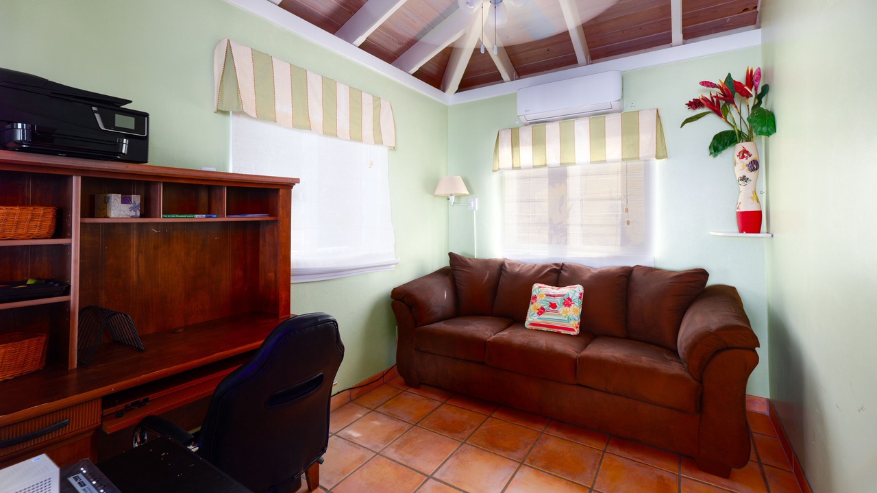 Photo of Livingroom in Estate Saint Quaco and Zimmerman