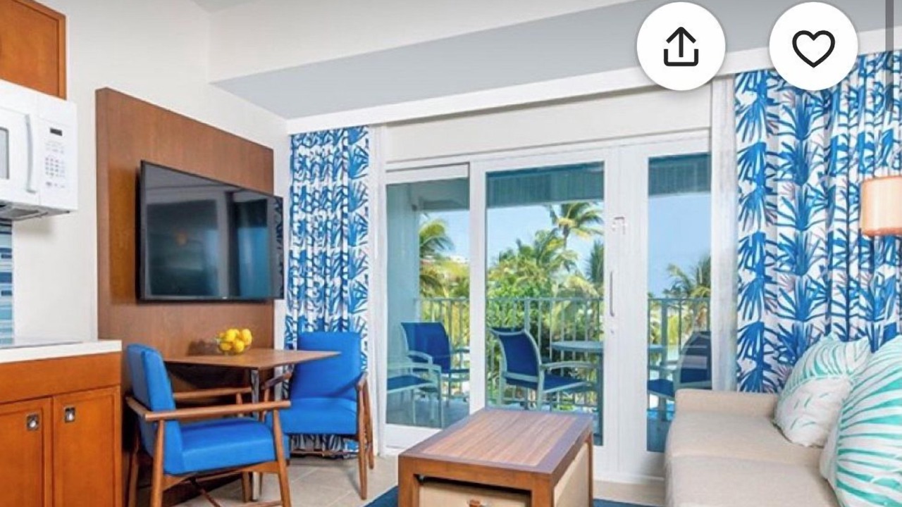 Photo of Livingroom in Estate Frenchman Bay