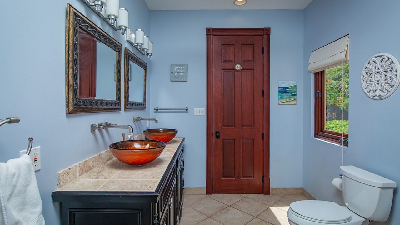 Photo of Bathroom in Slob