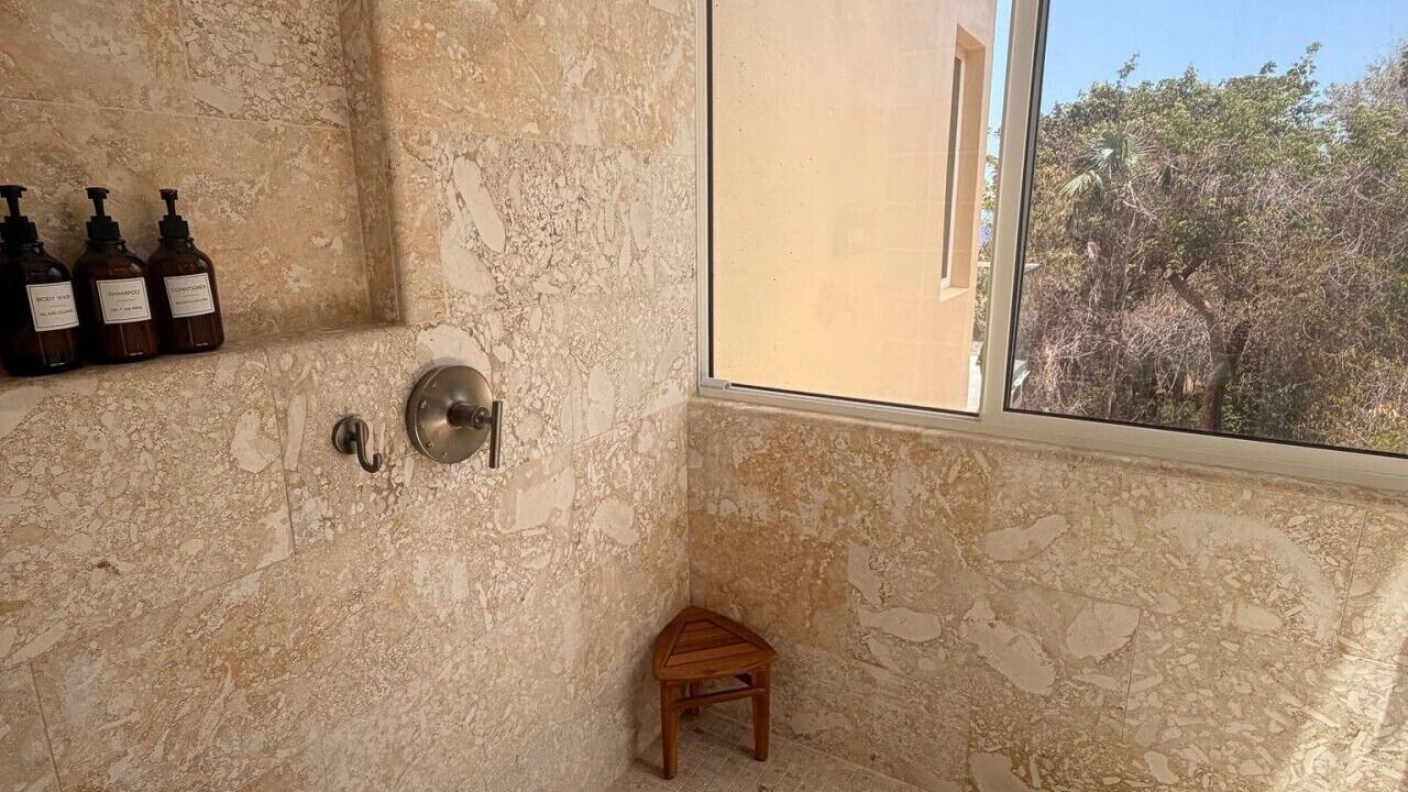 Photo of Bathroom in Estate Little Saint Thomas