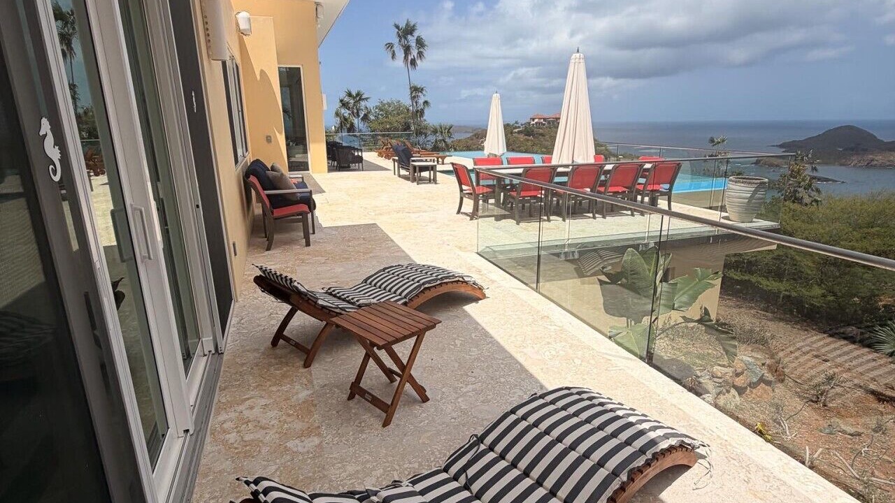 Photo of Others in Estate Little Saint Thomas