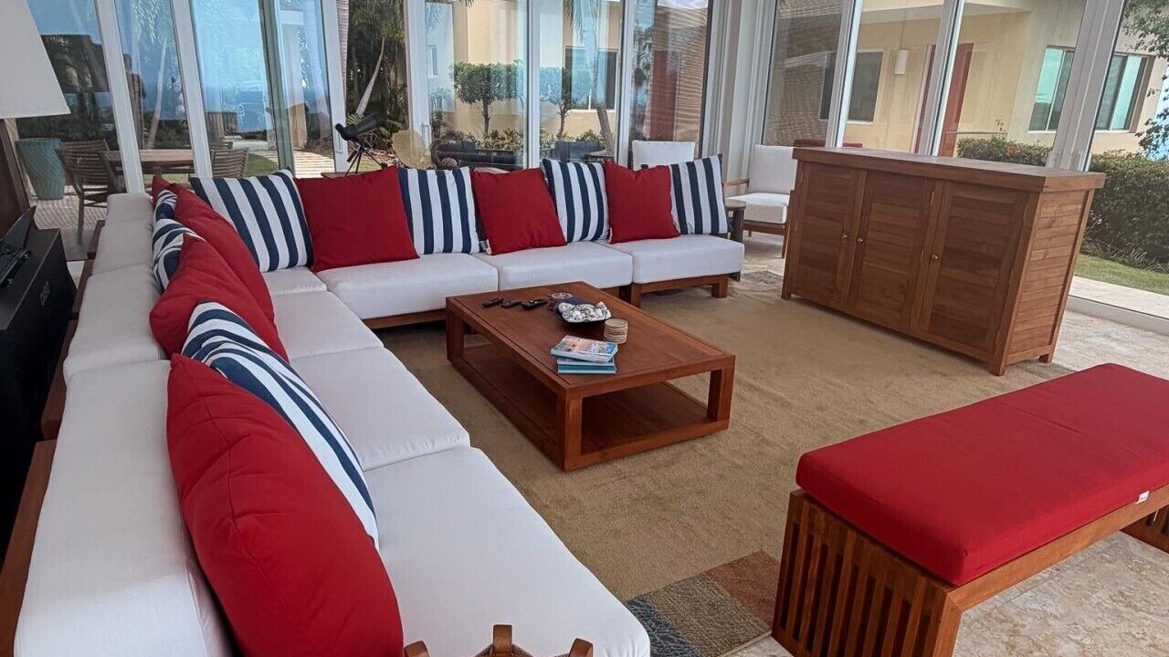 Photo of Livingroom in Estate Little Saint Thomas