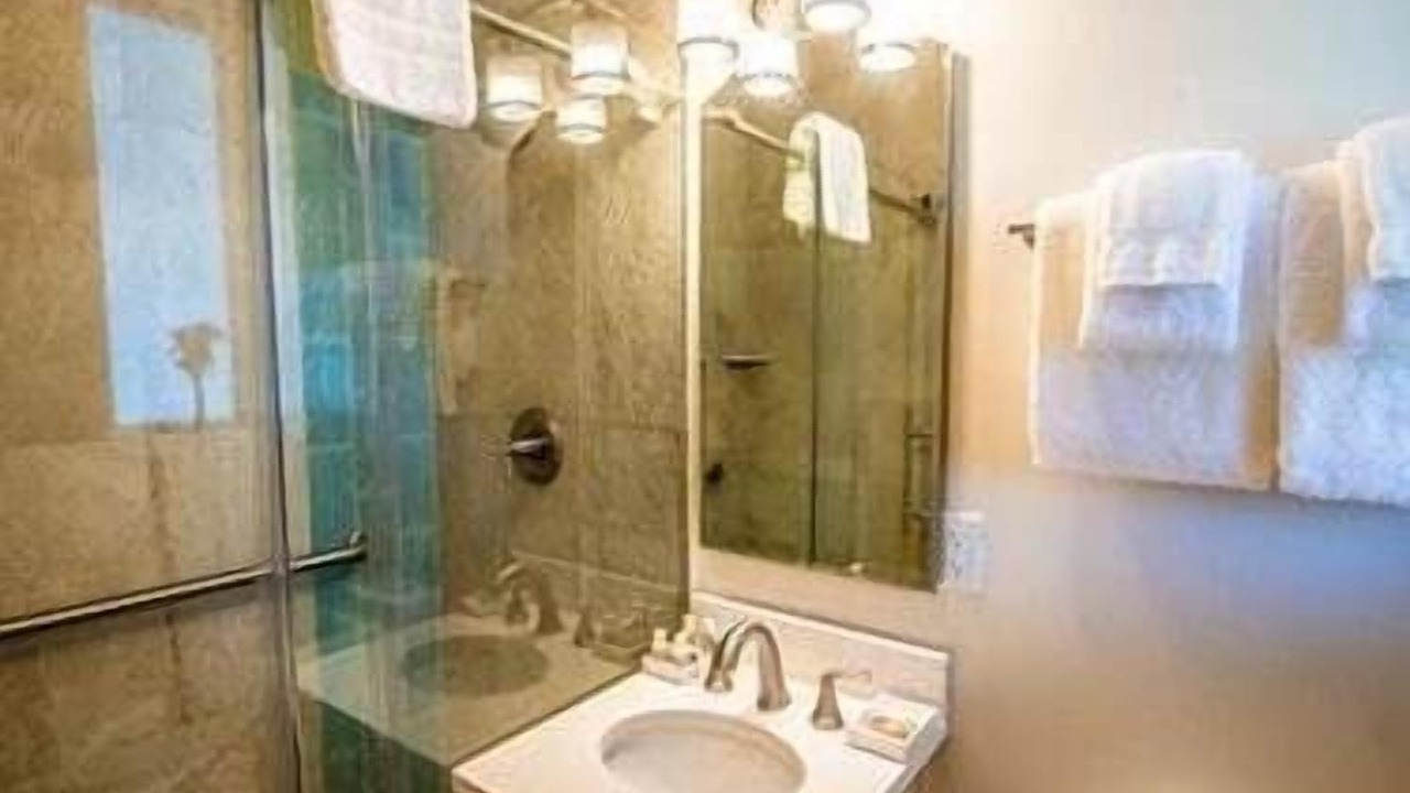Photo of Bathroom in Estate Kings Quarter