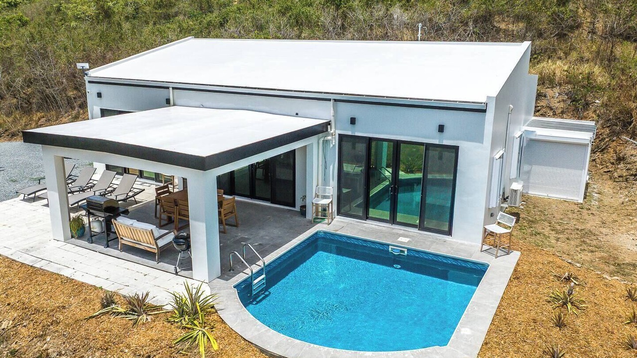Photo of Outdoor in Estate Sprat Hall