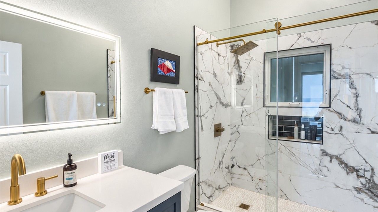 Photo of Bathroom in Estate Sprat Hall