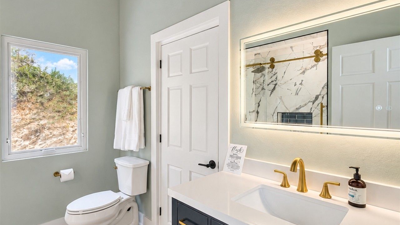 Photo of Bathroom in Estate Sprat Hall
