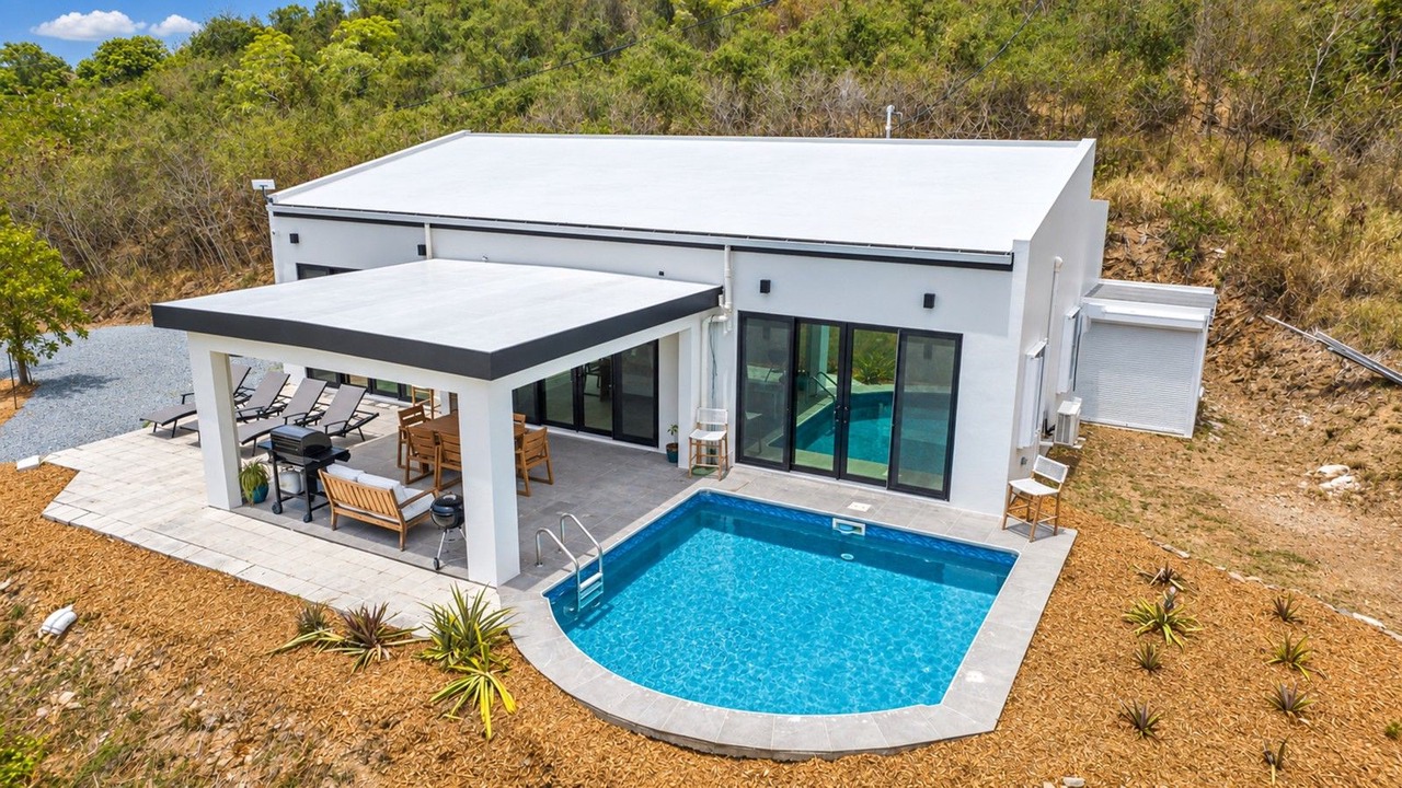 Photo of Outdoor in Estate Sprat Hall