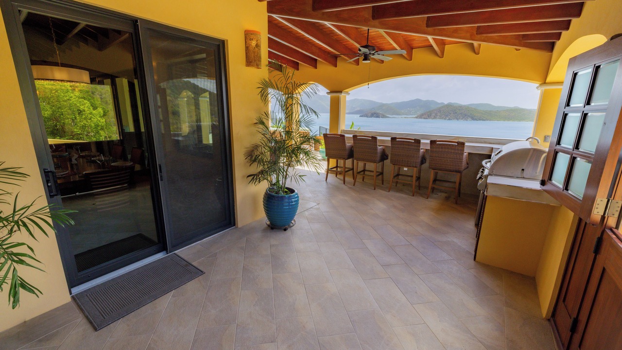 Photo of Patio Balcony in Estate Hansen Bay