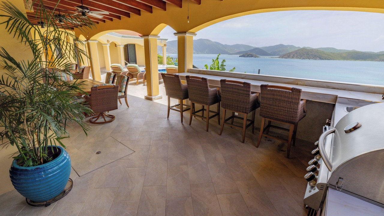 Photo of Patio Balcony in Estate Hansen Bay