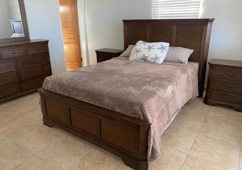 Photo of Bedroom in Estate Lower John Dunko