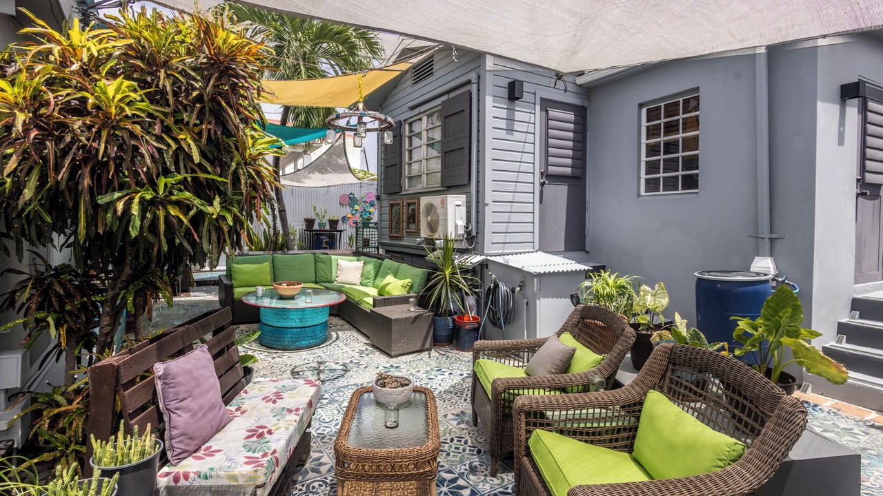 Photo of Patio Balcony in Estate East Street