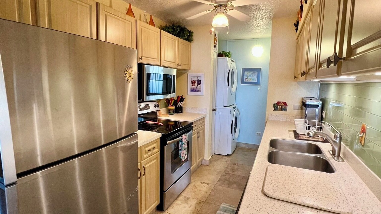 Photo of Kitchen in Estate Golden Rock