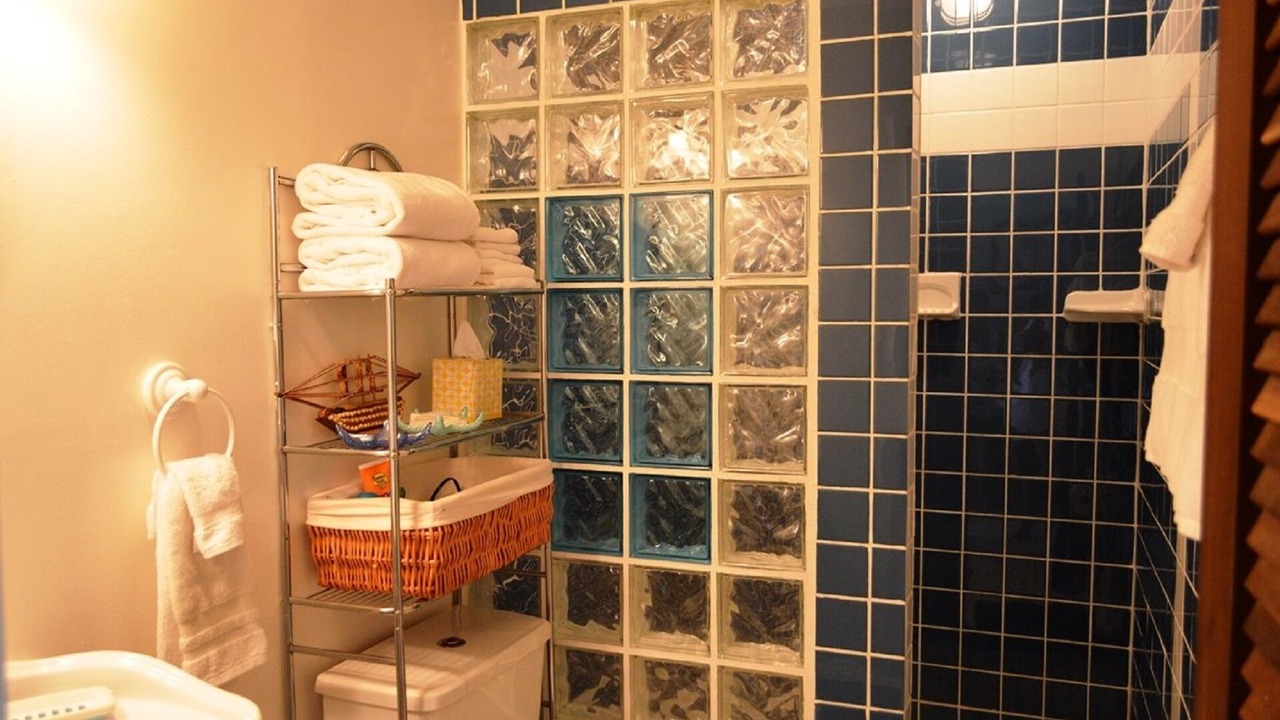 Photo of Bathroom in Red Hook