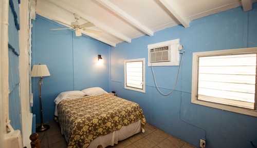 Economy Room, Shared Bathroom