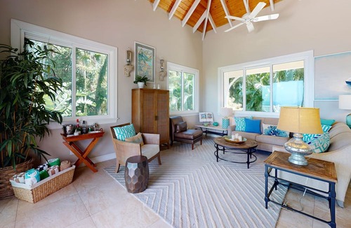 Estate Little Saint Thomas House | Affordable Luxury~ 2 Pristine Beaches ~ Privacy ~ Villa Sea and Sky, Botany Bay