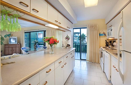 Estate Golden Rock Apartment | Colony Cove Beach Resort by Antilles Resorts