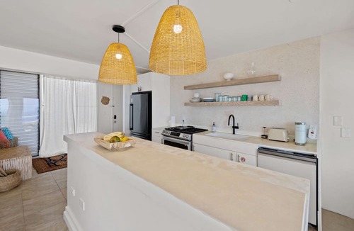 Estate Lovenlund Condo | 5 mins to Magen's Bay! Near ferry & restaurants