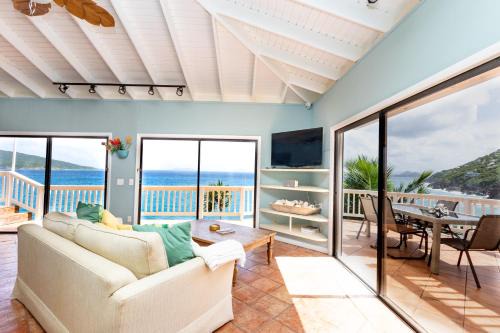 The Breeze in St Thomas